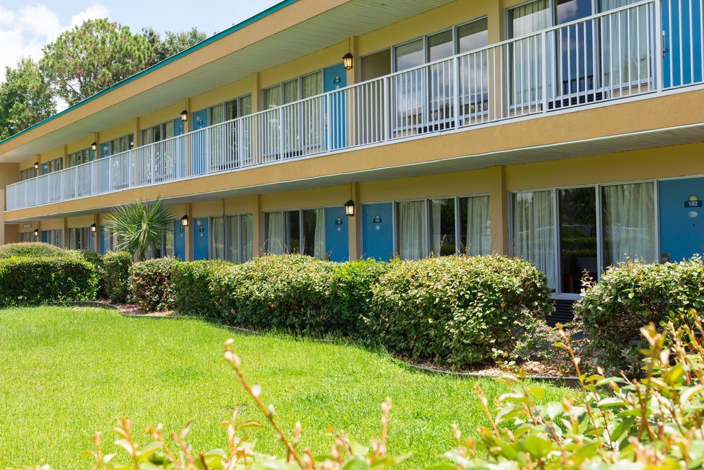 Days Inn By Wyndham Daytona Beach Speedway Exterior foto