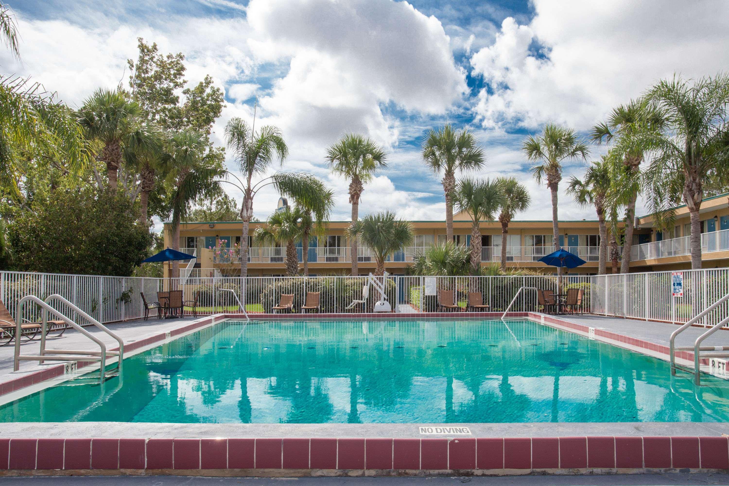 Days Inn By Wyndham Daytona Beach Speedway Exterior foto